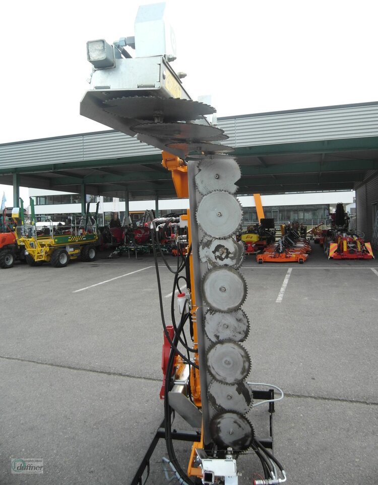 Ero Binger Baumschnittgerät - Voorlader voor tractor voor Bosbouwmachine: afbeelding 4 Ero Binger Baumschnittgerät - Voorlader voor tractor voor Bosbouwmachine: afbeelding 4