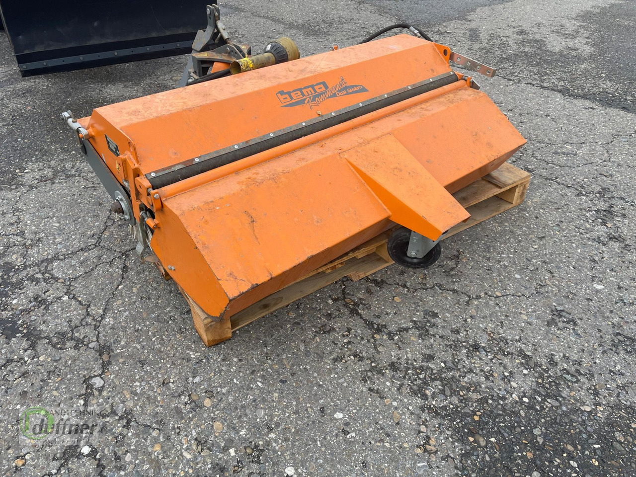 Gemeentelijke tractor Hako Hakotrac 3000 DA: afbeelding 12 Gemeentelijke tractor Hako Hakotrac 3000 DA: afbeelding 12