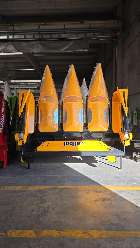 ELİBOL LR03 4 ROWS CORN HEADER - Maiskolvenplukker: afbeelding 1 ELİBOL LR03 4 ROWS CORN HEADER - Maiskolvenplukker: afbeelding 1