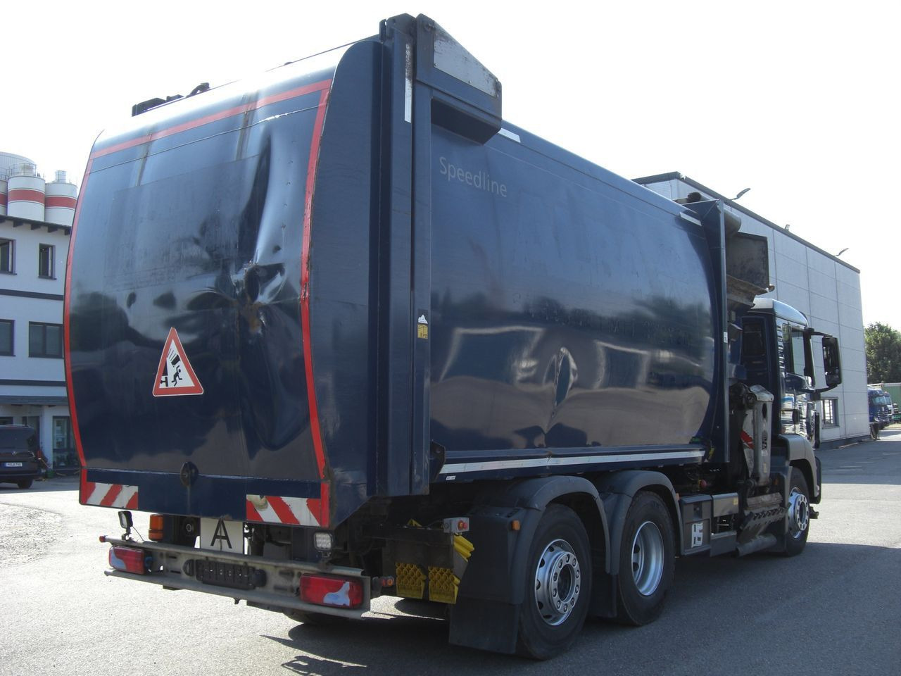 MAN 26360FNLL / SEITENLADER MAN 26360FNLL / SEITENLADER - Vuilniswagen: afbeelding 3 MAN 26360FNLL / SEITENLADER MAN 26360FNLL / SEITENLADER - Vuilniswagen: afbeelding 3