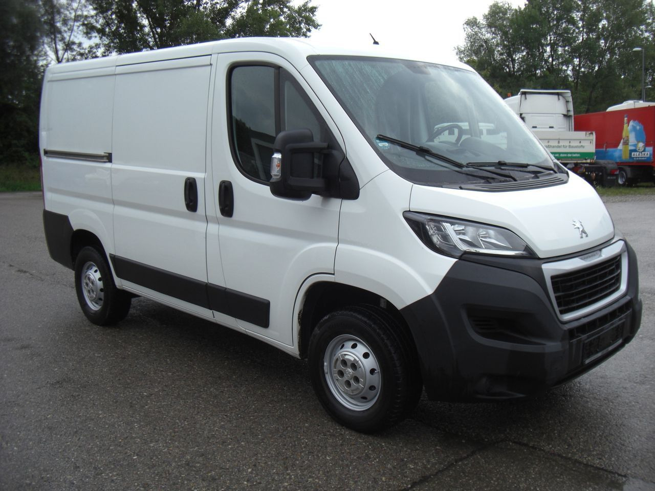 Peugeot BOXER 2,0 KURZ/NIEDRIG - Kleine bestelwagen: afbeelding 2 Peugeot BOXER 2,0 KURZ/NIEDRIG - Kleine bestelwagen: afbeelding 2