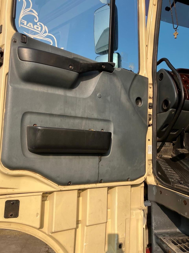 DAF XF 95 430 Platform - Vrachtwagen met open laadbak: afbeelding 4 DAF XF 95 430 Platform - Vrachtwagen met open laadbak: afbeelding 4