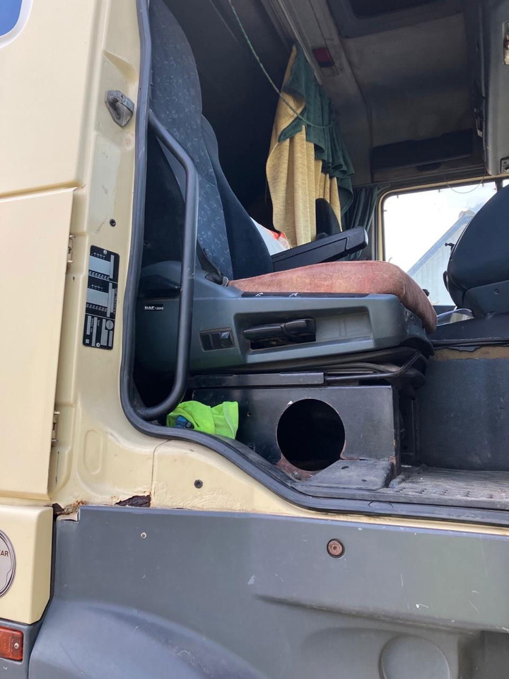 DAF XF 95 430 Platform - Vrachtwagen met open laadbak: afbeelding 5 DAF XF 95 430 Platform - Vrachtwagen met open laadbak: afbeelding 5