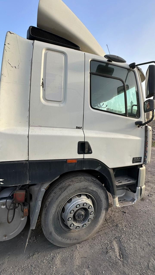 DAF CF 85.430 Tractor head - Trekker: afbeelding 4 DAF CF 85.430 Tractor head - Trekker: afbeelding 4