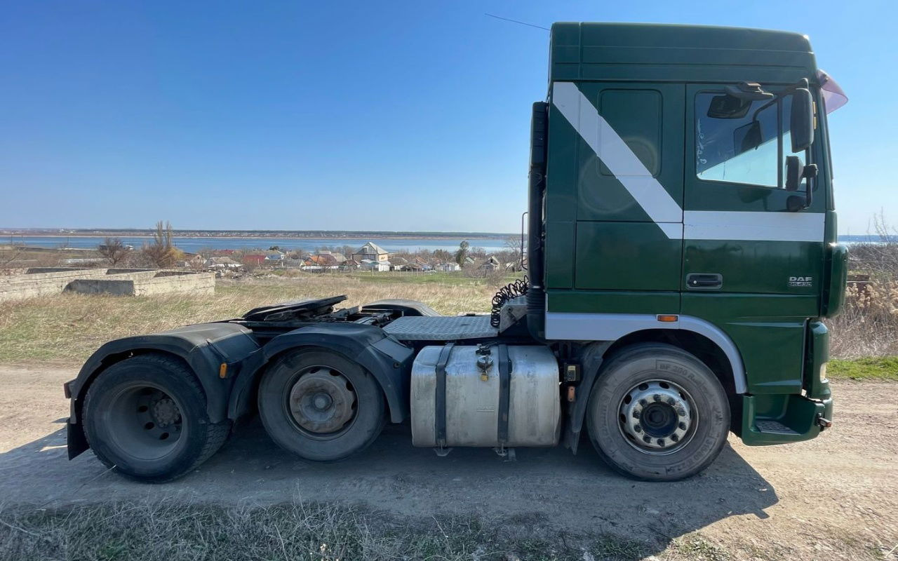 DAF XF 95.430 Tractor head 6x2 - Trekker: afbeelding 4 DAF XF 95.430 Tractor head 6x2 - Trekker: afbeelding 4