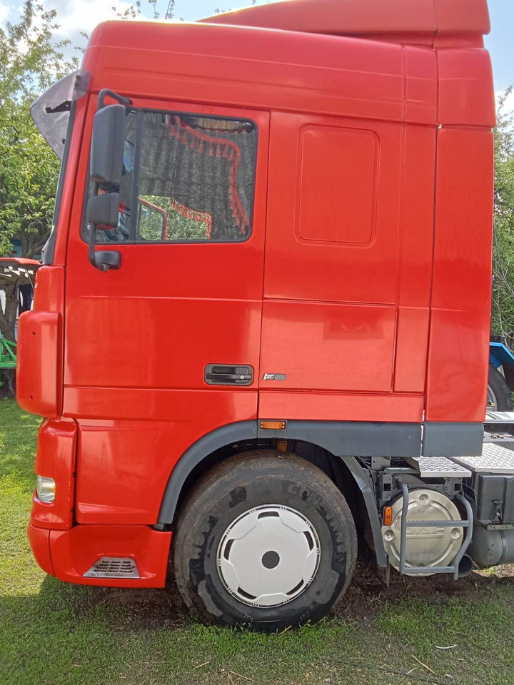 DAF XF 95.430 Tractor unit - Trekker: afbeelding 3 DAF XF 95.430 Tractor unit - Trekker: afbeelding 3