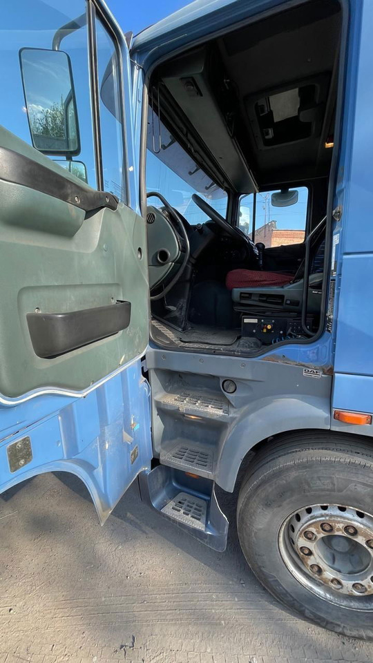 DAF XF 95.430 Tractor unit - Trekker: afbeelding 2 DAF XF 95.430 Tractor unit - Trekker: afbeelding 2