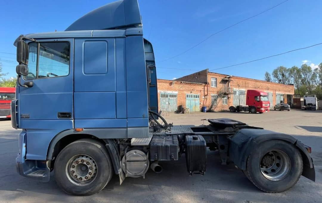 DAF XF 95.430 Tractor unit - Trekker: afbeelding 3 DAF XF 95.430 Tractor unit - Trekker: afbeelding 3