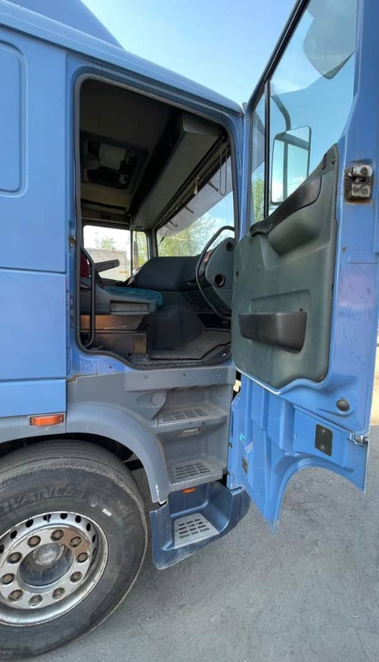 DAF XF 95.430 Tractor unit - Trekker: afbeelding 4 DAF XF 95.430 Tractor unit - Trekker: afbeelding 4