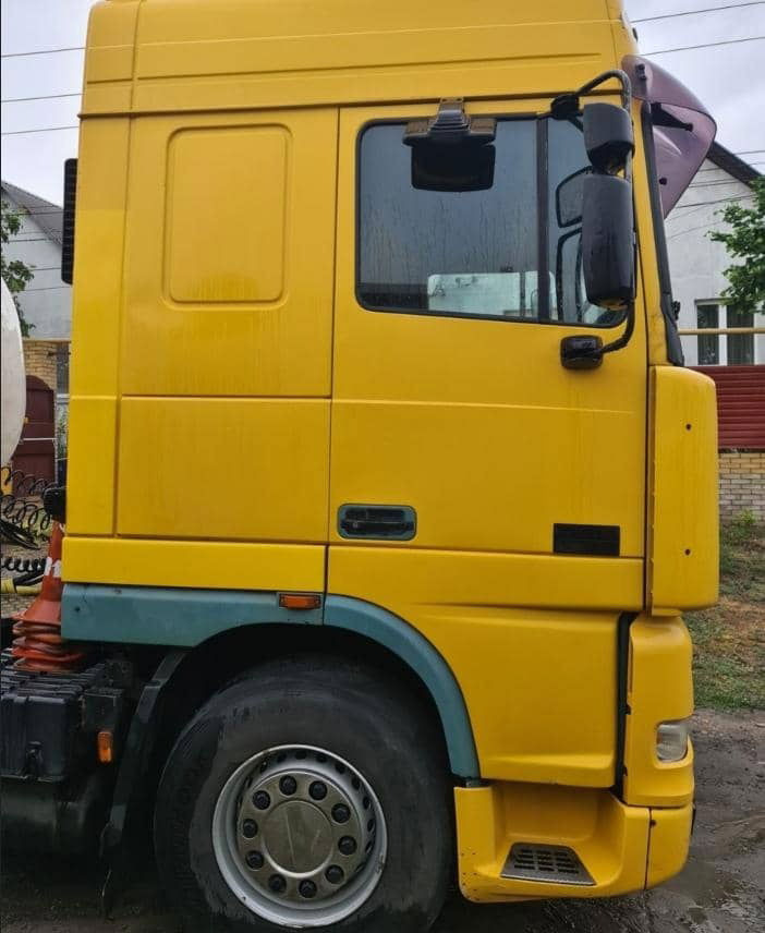 DAF XF 95 Tractor unit - Trekker: afbeelding 3 DAF XF 95 Tractor unit - Trekker: afbeelding 3