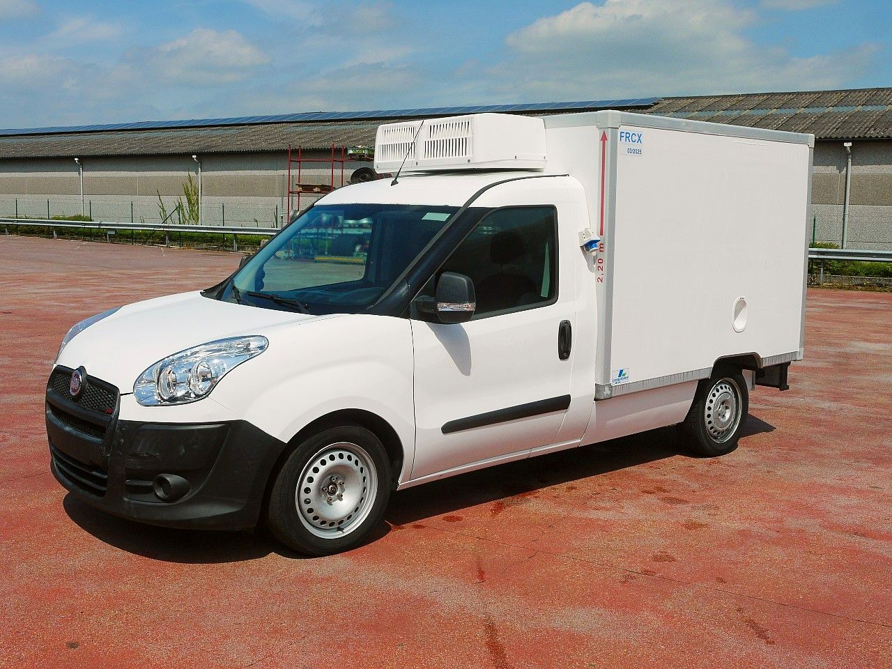Fiat DOBLO 1.6 KUHKOFFER RELEC FROID TR22 -20C - Koelwagen: afbeelding 4 Fiat DOBLO 1.6 KUHKOFFER RELEC FROID TR22 -20C - Koelwagen: afbeelding 4