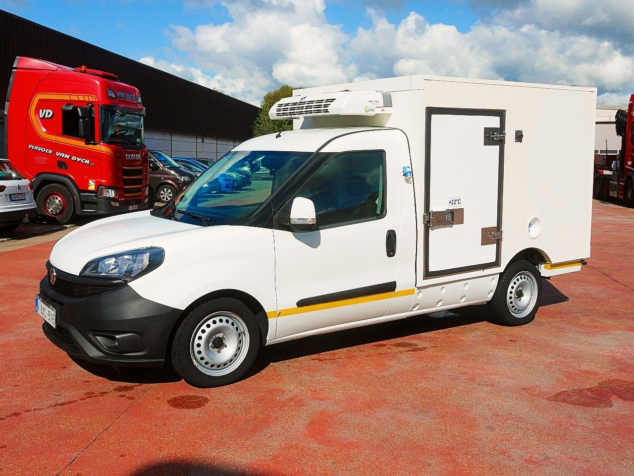 Fiat DOBLO 1.6 KUHLKOFFER THERMOKING MT A/C - Koelwagen: afbeelding 4 Fiat DOBLO 1.6 KUHLKOFFER THERMOKING MT A/C - Koelwagen: afbeelding 4