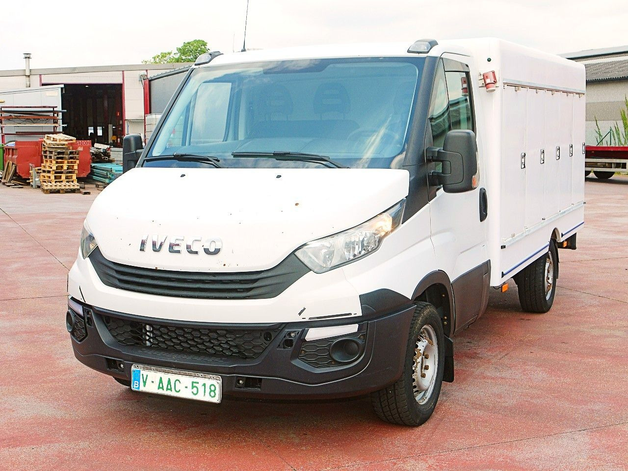 Iveco 35S12 DAILY ISOTHERM KOFFER 5 TURIG / AIRCO - Koelwagen: afbeelding 5 Iveco 35S12 DAILY ISOTHERM KOFFER 5 TURIG / AIRCO - Koelwagen: afbeelding 5