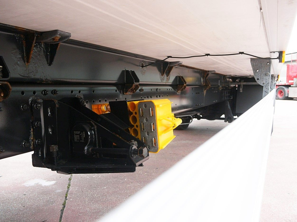 Koelwagen vrachtwagen MAN TGM 18.250 KUHLKOFFER THERMOKING V800 MT A/C: afbeelding 15 Koelwagen vrachtwagen MAN TGM 18.250 KUHLKOFFER THERMOKING V800 MT A/C: afbeelding 15