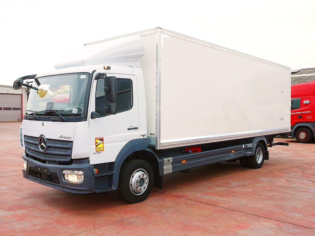 Mercedes-Benz 1218 ATEGO MEUBEL KOFFER A/C 124 Tkm - Bakwagen: afbeelding 4 Mercedes-Benz 1218 ATEGO MEUBEL KOFFER A/C 124 Tkm - Bakwagen: afbeelding 4