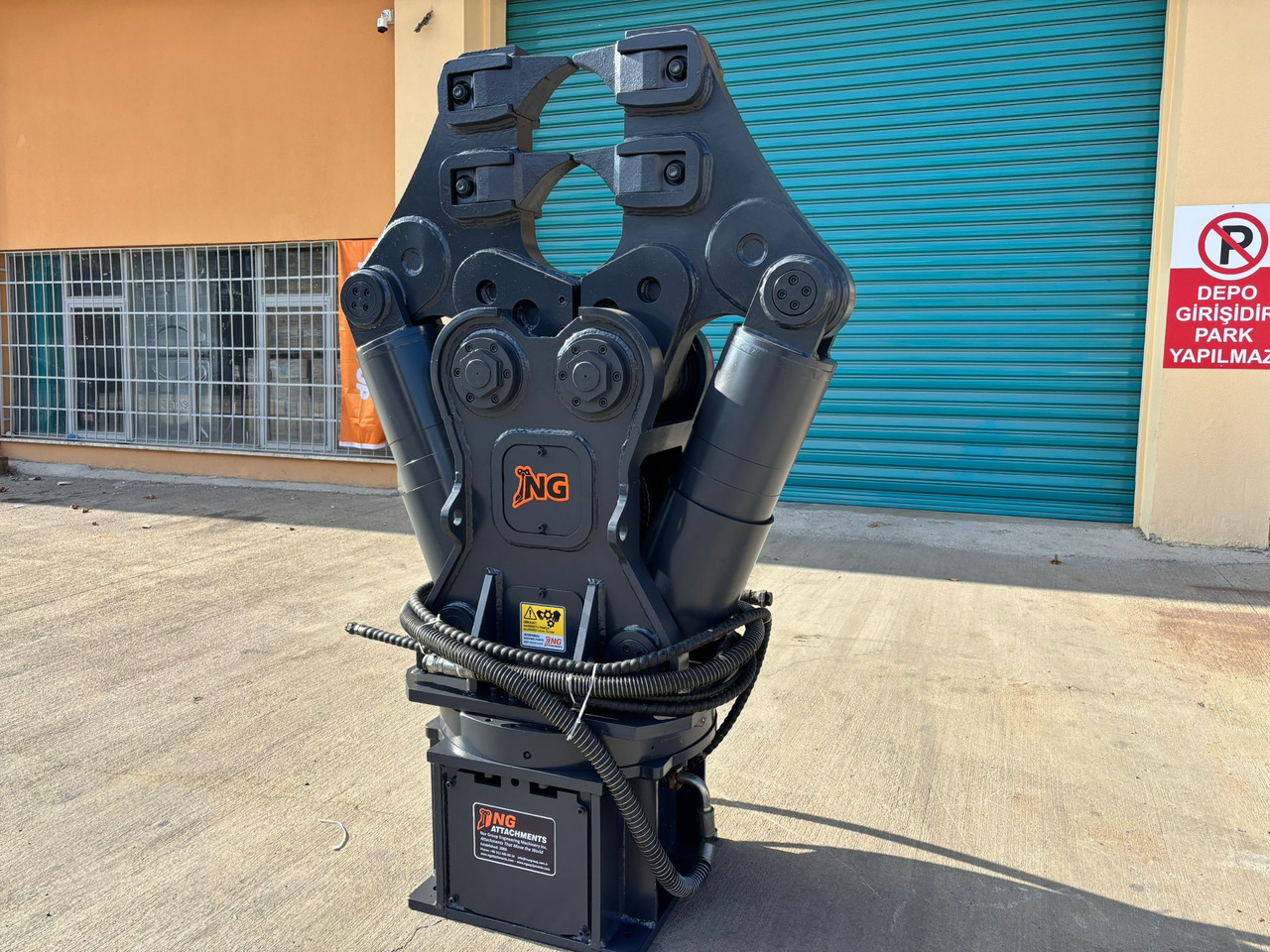 HYDRAULIC DEMOLITION SHEARS - STOCK - Sloopschaar voor Graafmachine: afbeelding 1 HYDRAULIC DEMOLITION SHEARS - STOCK - Sloopschaar voor Graafmachine: afbeelding 1