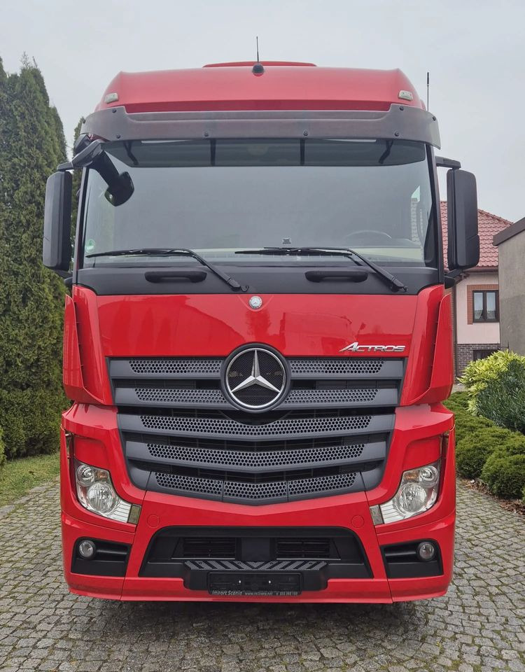 Mercedes-Benz 1845 - Trekker: afbeelding 2 Mercedes-Benz 1845 - Trekker: afbeelding 2