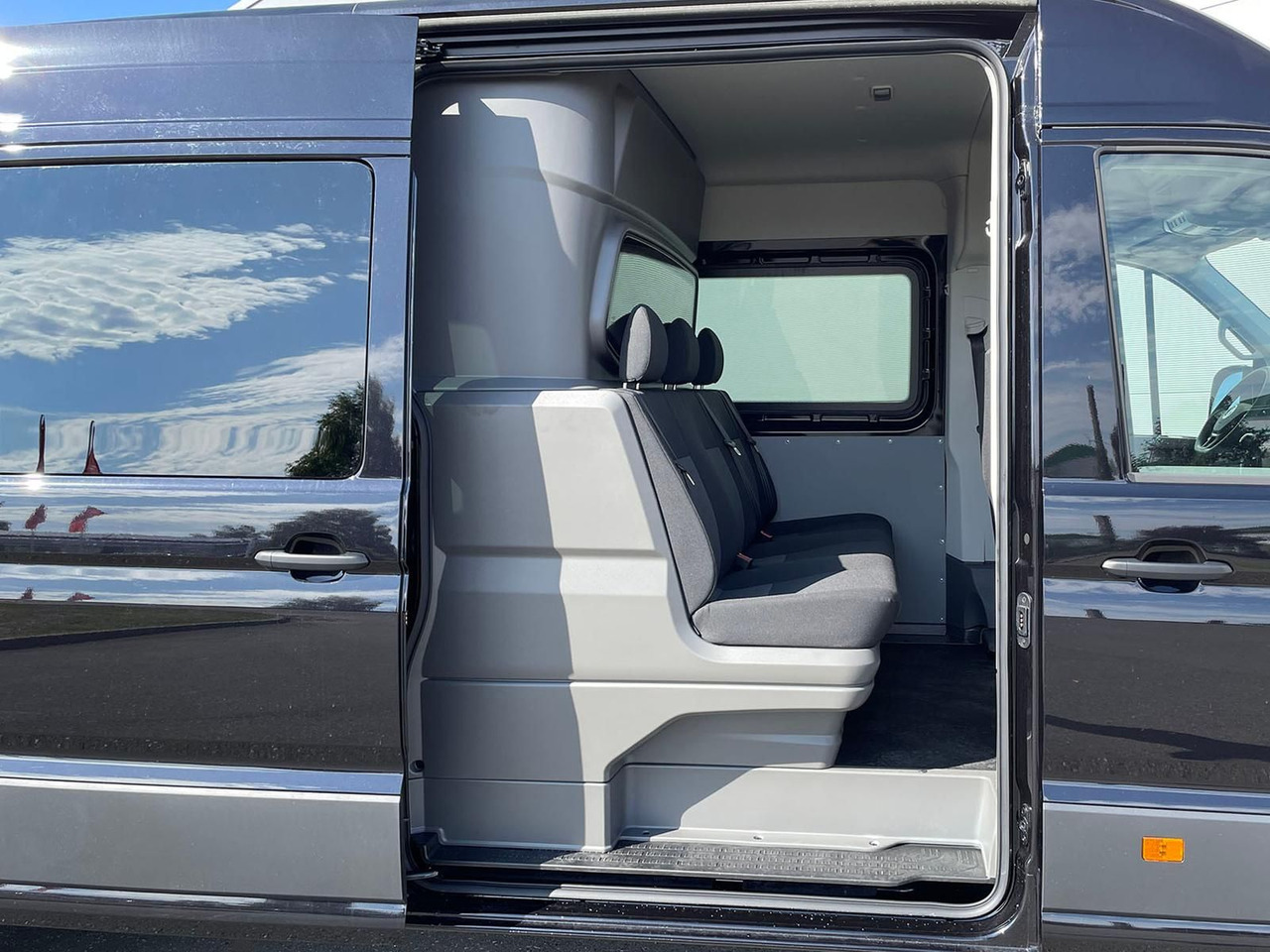 Volkswagen Crafter 35 Kasten PLUS L4H3 6SITZE MIXTO NAV AHK - Gesloten bestelwagen, Bestelwagen met dubbele cabine: afbeelding 1 Volkswagen Crafter 35 Kasten PLUS L4H3 6SITZE MIXTO NAV AHK - Gesloten bestelwagen, Bestelwagen met dubbele cabine: afbeelding 1