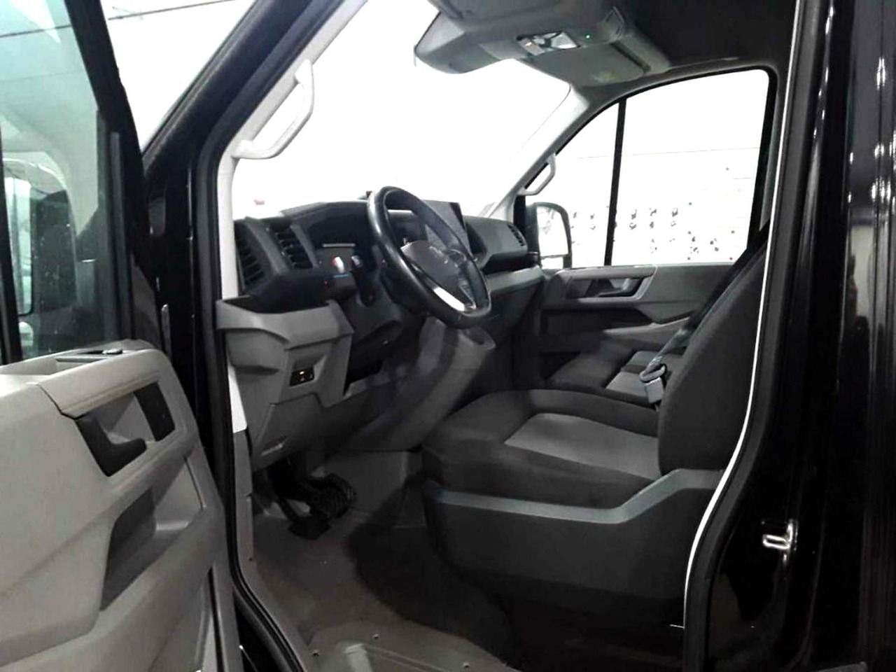Volkswagen Crafter Kasten 35 L3H3 NAVI KLIMA DAB PDC - Personenvervoer: afbeelding 3 Volkswagen Crafter Kasten 35 L3H3 NAVI KLIMA DAB PDC - Personenvervoer: afbeelding 3