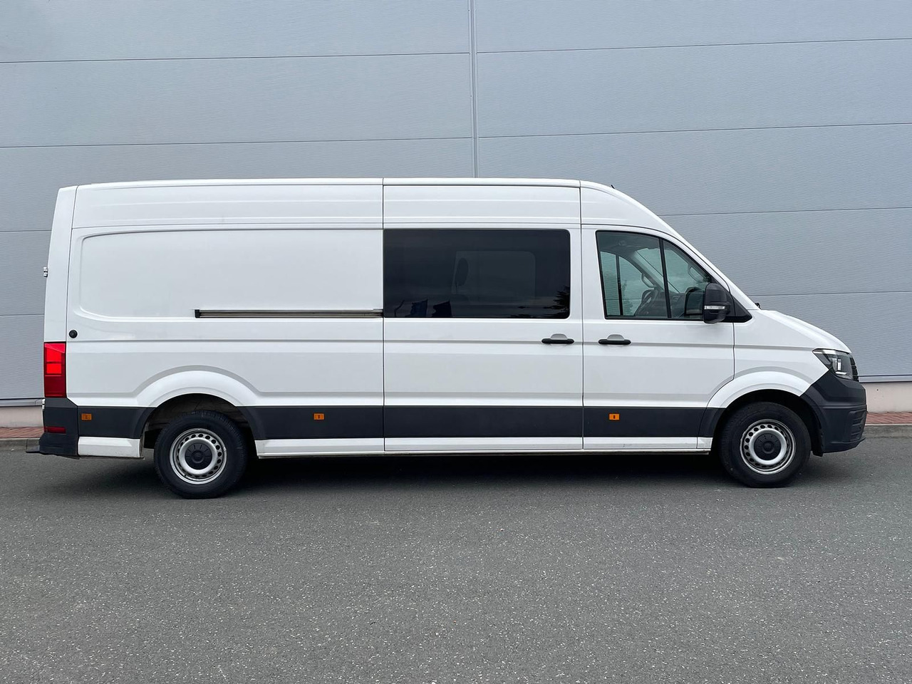 Volkswagen Crafter Kasten 35 L4H3 AHK KLIMA DAB PDC KAMERA - Gesloten bestelwagen: afbeelding 5 Volkswagen Crafter Kasten 35 L4H3 AHK KLIMA DAB PDC KAMERA - Gesloten bestelwagen: afbeelding 5