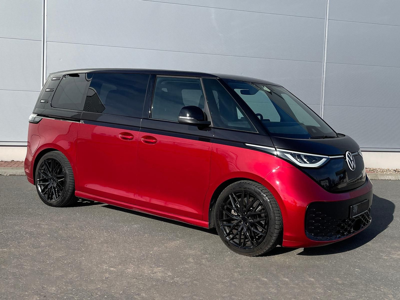 Volkswagen ID.Buzz KW Fahrwerk LM Felgen KLIMA PDC ACC DAB - Personenvervoer, Elektrische bedrijfswagen: afbeelding 1 Volkswagen ID.Buzz KW Fahrwerk LM Felgen KLIMA PDC ACC DAB - Personenvervoer, Elektrische bedrijfswagen: afbeelding 1