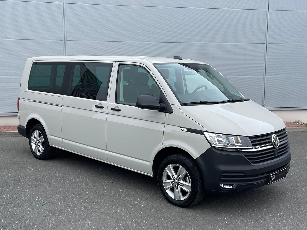 Volkswagen T6.1 Transporter 2.0 TDI lang 4MOTION SITZHZ NAV - Gesloten bestelwagen: afbeelding 2 Volkswagen T6.1 Transporter 2.0 TDI lang 4MOTION SITZHZ NAV - Gesloten bestelwagen: afbeelding 2