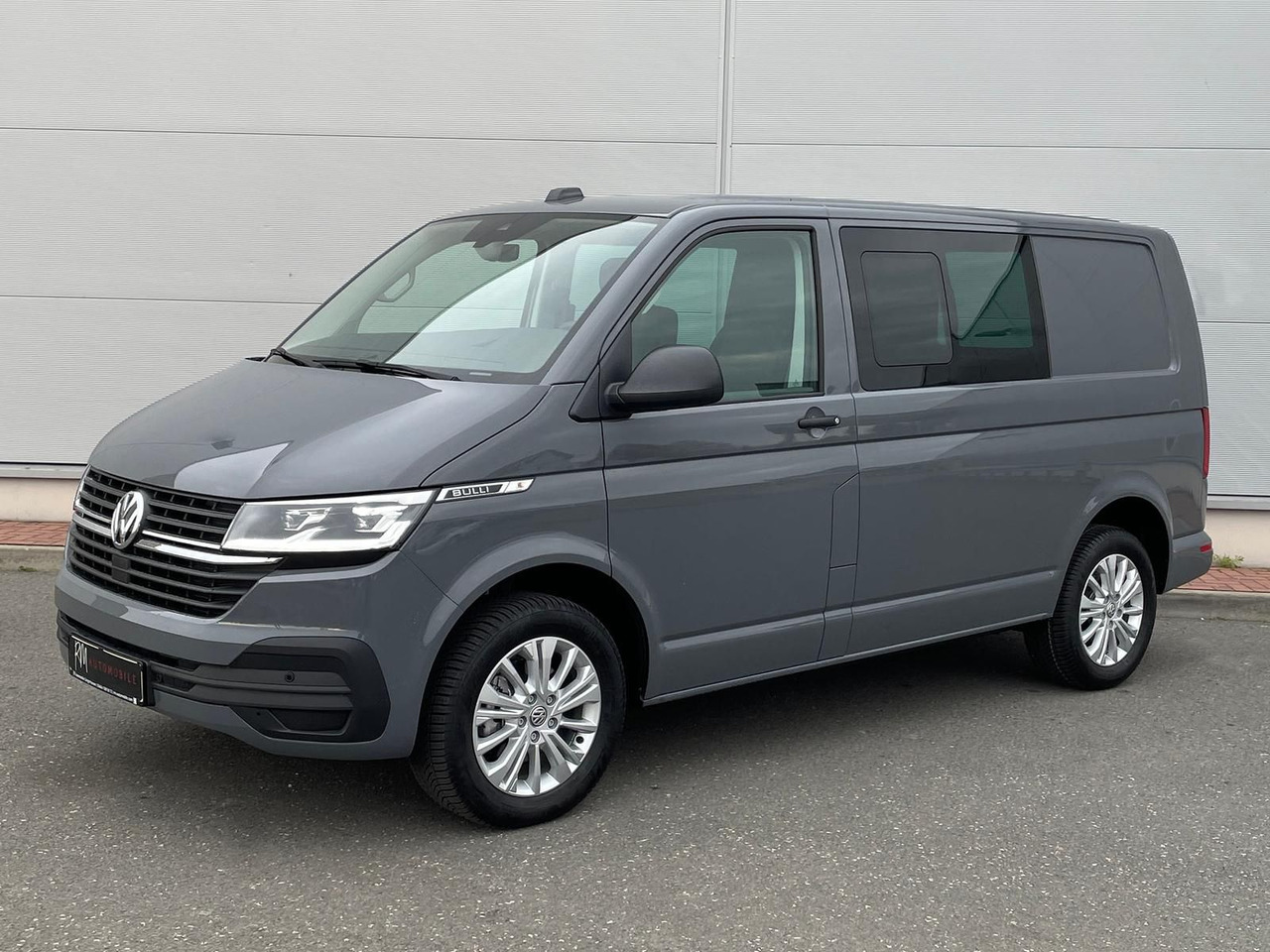 Volkswagen T6.1 Transporter 4MOTION NAVI STANDHZ ACC PDC - Minibus, Personenvervoer: afbeelding 1 Volkswagen T6.1 Transporter 4MOTION NAVI STANDHZ ACC PDC - Minibus, Personenvervoer: afbeelding 1