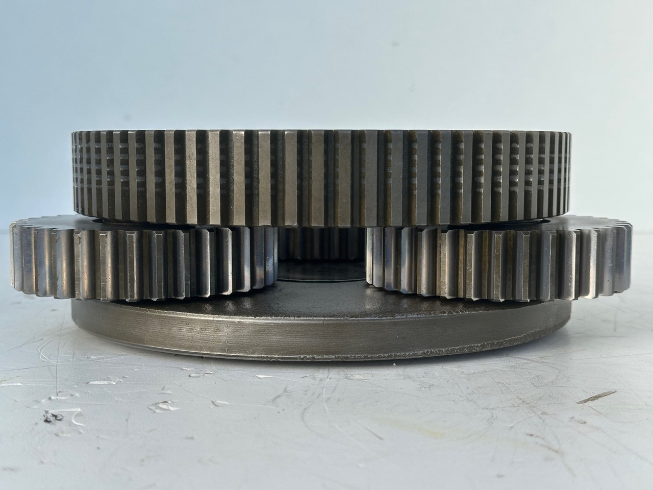 LIEBHERR Original Planetenträger ID-Nr.944171103 mit Planetenräder ID-Nr.944110603-ID-Nr.90201469 mit Lamellenträger ID-Nr.944112103. A900C,A944B,E942,LOS942,LOS944,P942,P944,R942,R944,R944B. #HRV# - Zwenkmotor voor Graafmachine: afbeelding 3 LIEBHERR Original Planetenträger ID-Nr.944171103 mit Planetenräder ID-Nr.944110603-ID-Nr.90201469 mit Lamellenträger ID-Nr.944112103. A900C,A944B,E942,LOS942,LOS944,P942,P944,R942,R944,R944B. #HRV# - Zwenkmotor voor Graafmachine: afbeelding 3