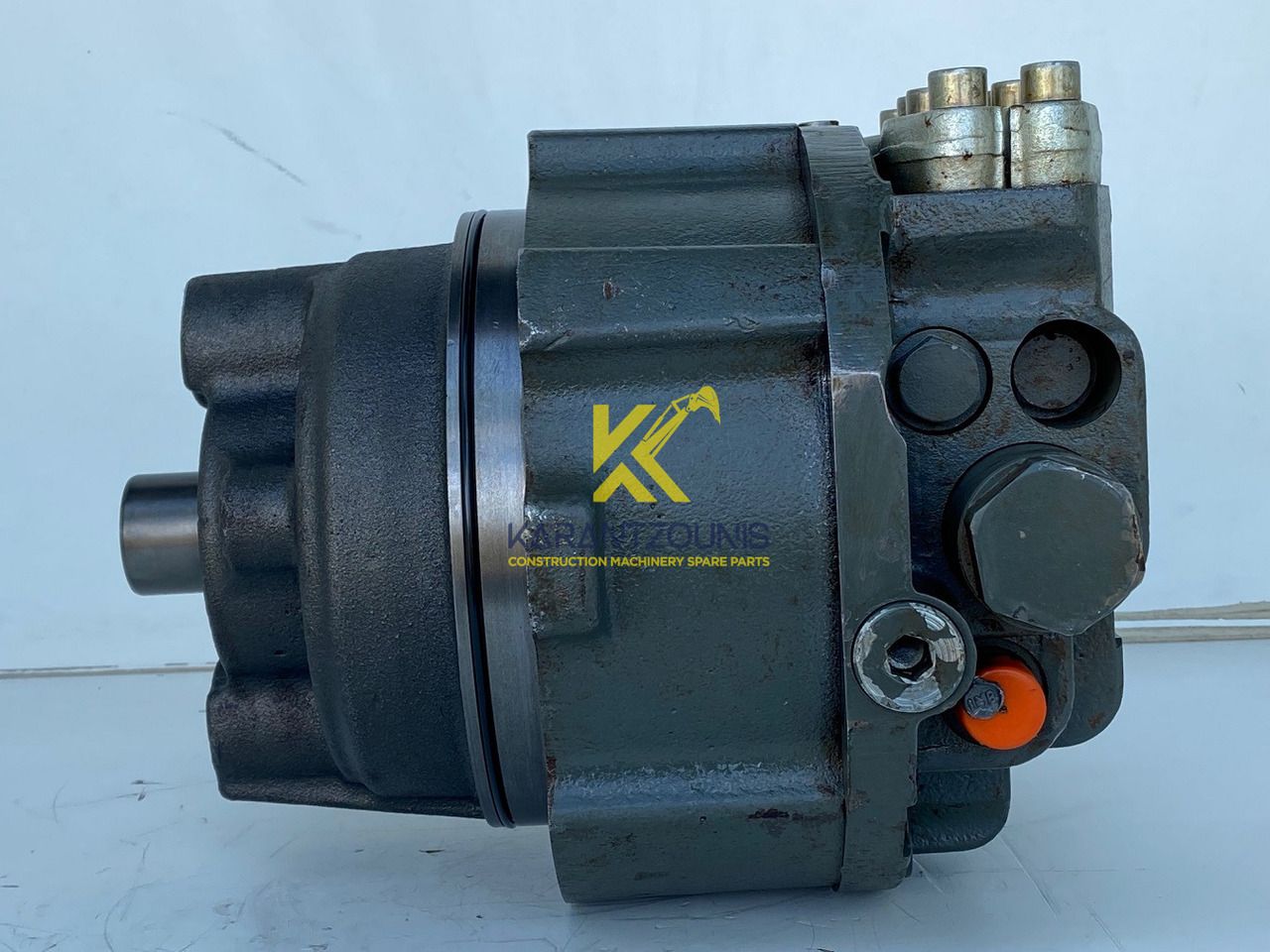 Liebherr Hydraulikeinbaumotor CMVE O 108. ID-Nr.10118562 - ID-Nr.10132610 - ID-Nr.10129048. LOS1916, LOS916, LOS926, R906, R916, R918, R920, R922, R924, R926COMP, R926, R936. #27979# - Hydromotor voor Rupsgraafmachine: afbeelding 1 Liebherr Hydraulikeinbaumotor CMVE O 108. ID-Nr.10118562 - ID-Nr.10132610 - ID-Nr.10129048. LOS1916, LOS916, LOS926, R906, R916, R918, R920, R922, R924, R926COMP, R926, R936. #27979# - Hydromotor voor Rupsgraafmachine: afbeelding 1
