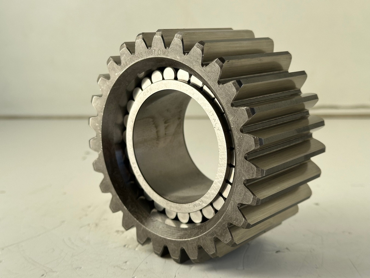 Liebherr Planetenrad ID-Nr.9443004 - ID-Nr.944300403. FAT400-FAT400/018-FAT400P018-FAT400P063-FAT400P073-FAT400P092. R934 IND,R906,R914,R916,R922,R924,R932,R934,R936,R942,R944. #944300503.02# - Eindaandrijving voor Graafmachine: afbeelding 1 Liebherr Planetenrad ID-Nr.9443004 - ID-Nr.944300403. FAT400-FAT400/018-FAT400P018-FAT400P063-FAT400P073-FAT400P092. R934 IND,R906,R914,R916,R922,R924,R932,R934,R936,R942,R944. #944300503.02# - Eindaandrijving voor Graafmachine: afbeelding 1