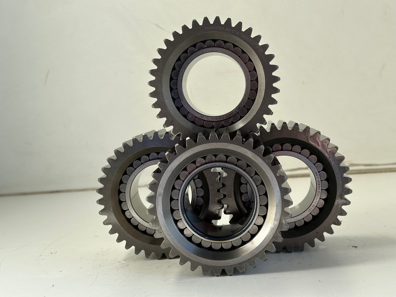 Liebherr Planetenrad ID-Nr.944356303 - ID-Nr.9443563 - ID-Nr.90208496 mit Zylinderrollenlager ID-Nr.761003403 - ID-Nr.10167340. #944356403.01# - Zwenkmotor voor Graafmachine: afbeelding 3 Liebherr Planetenrad ID-Nr.944356303 - ID-Nr.9443563 - ID-Nr.90208496 mit Zylinderrollenlager ID-Nr.761003403 - ID-Nr.10167340. #944356403.01# - Zwenkmotor voor Graafmachine: afbeelding 3