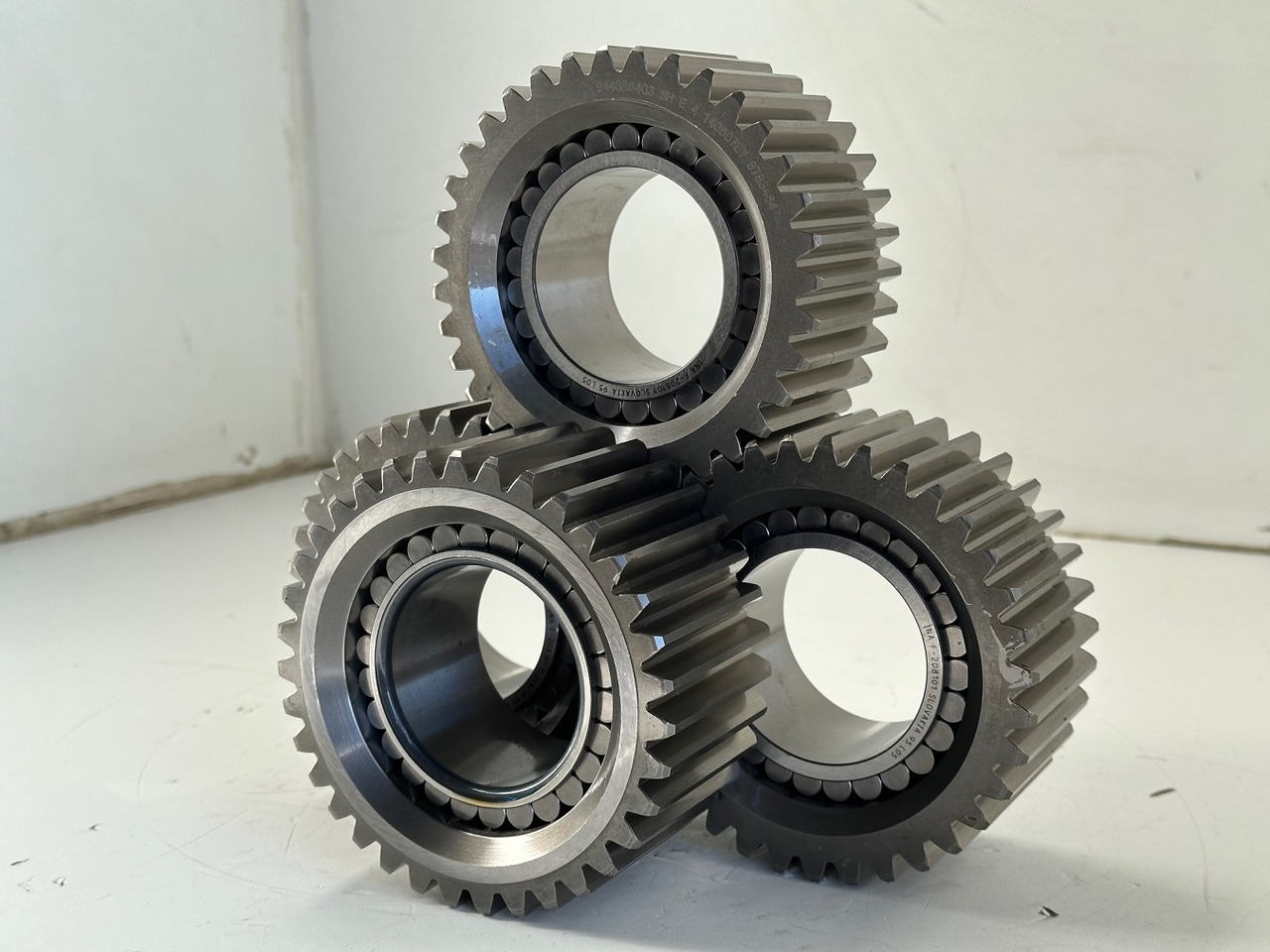 Liebherr Planetenrad ID-Nr.944356303 - ID-Nr.9443563 - ID-Nr.90208496 mit Zylinderrollenlager ID-Nr.761003403 - ID-Nr.10167340. #944356403.01# - Zwenkmotor voor Graafmachine: afbeelding 2 Liebherr Planetenrad ID-Nr.944356303 - ID-Nr.9443563 - ID-Nr.90208496 mit Zylinderrollenlager ID-Nr.761003403 - ID-Nr.10167340. #944356403.01# - Zwenkmotor voor Graafmachine: afbeelding 2