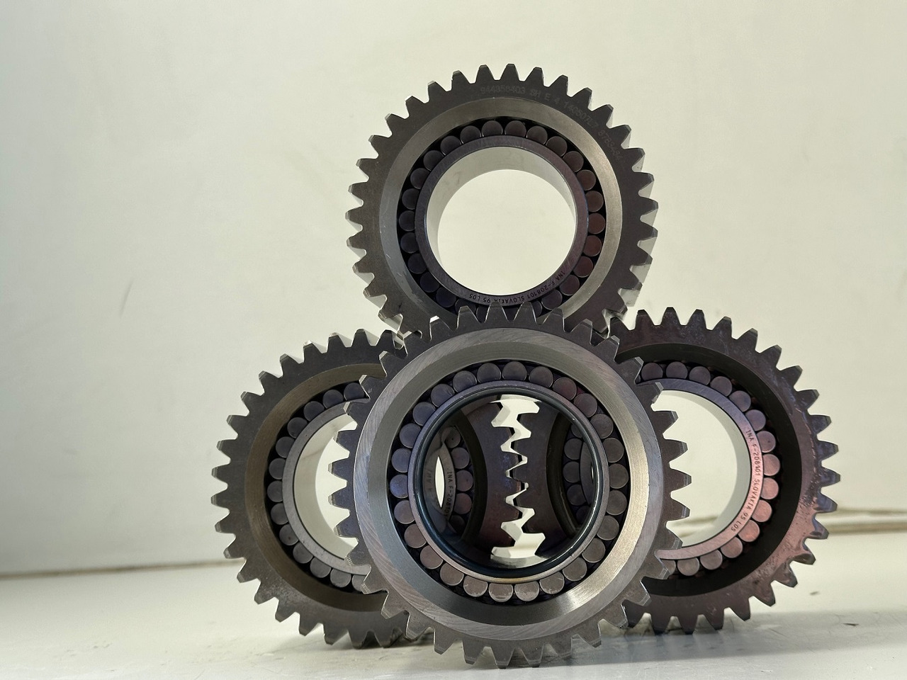 Liebherr Planetenrad ID-Nr.944356303 - ID-Nr.9443563 - ID-Nr.90208496 mit Zylinderrollenlager ID-Nr.761003403 - ID-Nr.10167340. #944356403.01# - Zwenkmotor voor Graafmachine: afbeelding 4 Liebherr Planetenrad ID-Nr.944356303 - ID-Nr.9443563 - ID-Nr.90208496 mit Zylinderrollenlager ID-Nr.761003403 - ID-Nr.10167340. #944356403.01# - Zwenkmotor voor Graafmachine: afbeelding 4