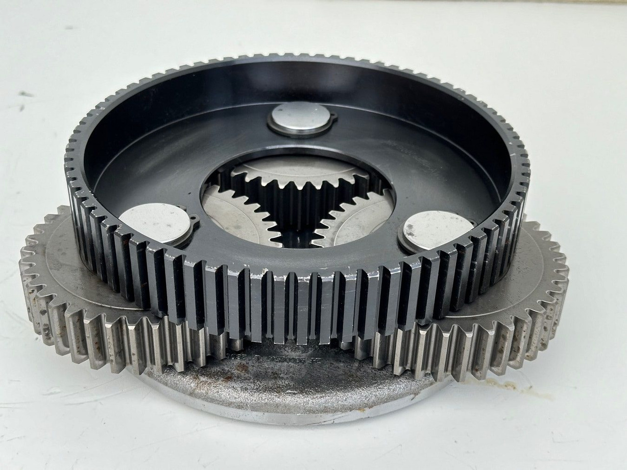 Liebherr Planetenträger ID-Nr.90006547 mit Planetenrad ID-Nr.90006548 und Lamellenträger ID-Nr.90006550. #SET.2017# - Transmissie voor Bouwmachine: afbeelding 2 Liebherr Planetenträger ID-Nr.90006547 mit Planetenrad ID-Nr.90006548 und Lamellenträger ID-Nr.90006550. #SET.2017# - Transmissie voor Bouwmachine: afbeelding 2