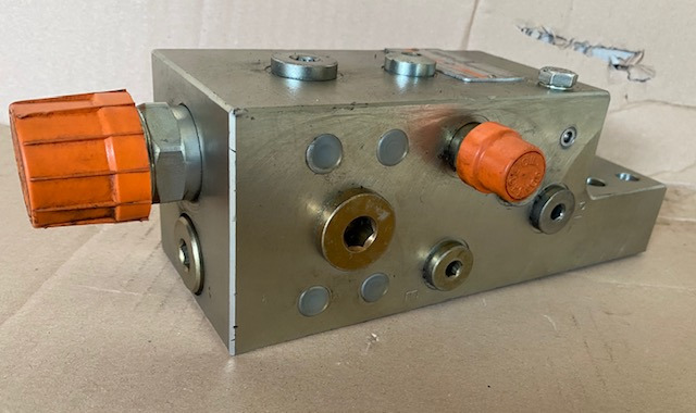 Liebherr Rohrbruchsicherung ID-Nr.5009808. - Hydraulisch ventiel voor Rupsgraafmachine: afbeelding 1 Liebherr Rohrbruchsicherung ID-Nr.5009808. - Hydraulisch ventiel voor Rupsgraafmachine: afbeelding 1