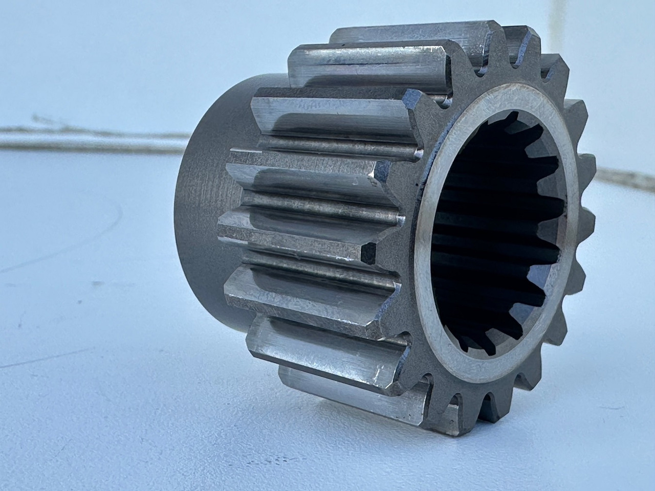 Liebherr Sonnenrad ID-Nr.90209644. SAT250/278,SAT250/287. A913 COMP,A914 COMP,A914,A916 COMP,A916,A918 COMP,A918,A920,A922 RAIL,A924 RAIL,LH18,LH22,LH24,LH26,R914 RAIL,R914,R918,R920.#90209644.06.08# - Zwenkmotor voor Graafmachine: afbeelding 2 Liebherr Sonnenrad ID-Nr.90209644. SAT250/278,SAT250/287. A913 COMP,A914 COMP,A914,A916 COMP,A916,A918 COMP,A918,A920,A922 RAIL,A924 RAIL,LH18,LH22,LH24,LH26,R914 RAIL,R914,R918,R920.#90209644.06.08# - Zwenkmotor voor Graafmachine: afbeelding 2