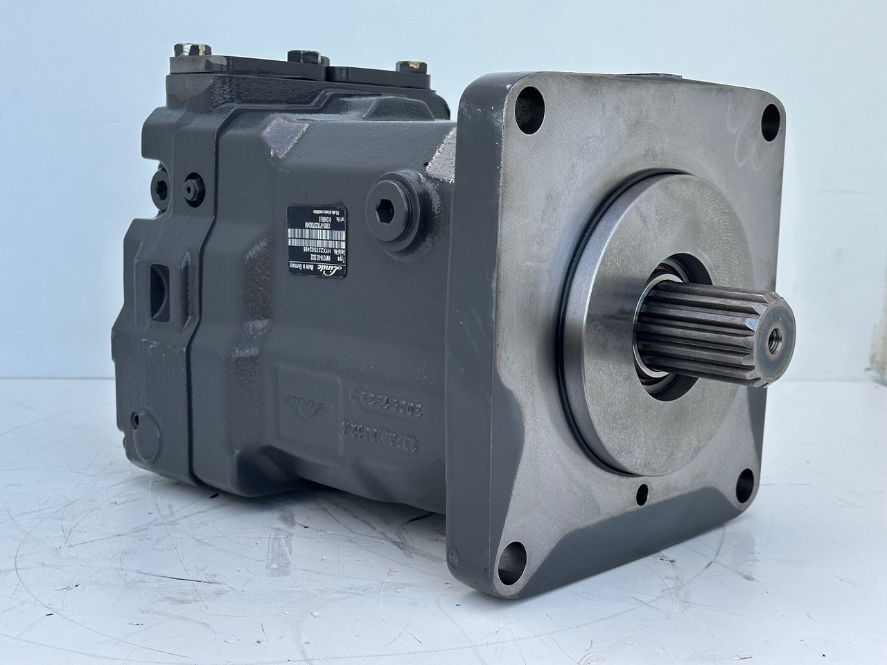 Linde Verstellmotor-Axialkolbenmotor Typ:HMV210-02 2532. #HMV210-02.2532# - Hydromotor: afbeelding 4 Linde Verstellmotor-Axialkolbenmotor Typ:HMV210-02 2532. #HMV210-02.2532# - Hydromotor: afbeelding 4
