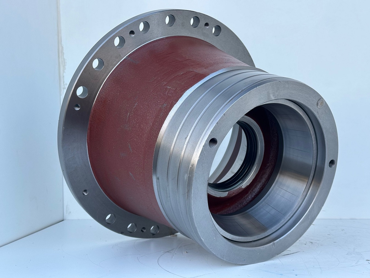 Original Liebherr Abtriebswellengehäuse ID-Nr.932917901 mit Kegelrollenlager ID-Nr.746231701. A954B, A954C, LH80, R954 CG, EP954, ER954, P954, R954 B, R954 C. #932917901.02# - Zwenkmotor voor Bouwmachine: afbeelding 5 Original Liebherr Abtriebswellengehäuse ID-Nr.932917901 mit Kegelrollenlager ID-Nr.746231701. A954B, A954C, LH80, R954 CG, EP954, ER954, P954, R954 B, R954 C. #932917901.02# - Zwenkmotor voor Bouwmachine: afbeelding 5