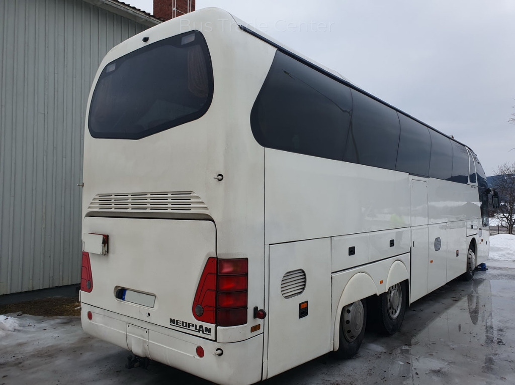 NEOPLAN STARLINER N516/3 SHDH - Touringcar: afbeelding 2 NEOPLAN STARLINER N516/3 SHDH - Touringcar: afbeelding 2