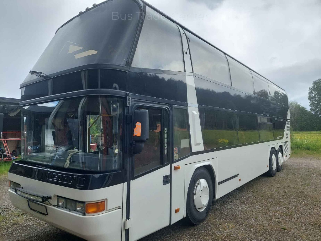 NEOPLAN Skyliner N122/3 - Touringcar: afbeelding 2 NEOPLAN Skyliner N122/3 - Touringcar: afbeelding 2