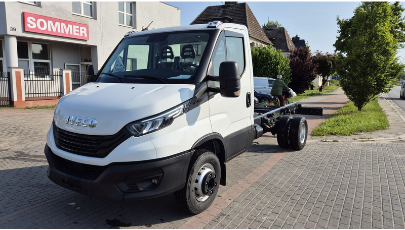 Iveco Daily 70C18 - nowe! - Chassis vrachtwagen: afbeelding 1 Iveco Daily 70C18 - nowe! - Chassis vrachtwagen: afbeelding 1