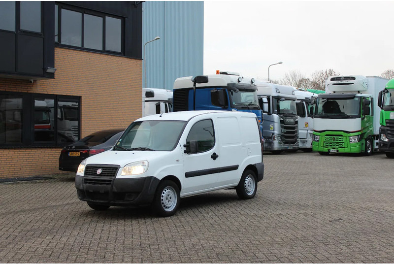 Fiat Doblò Cargo * manual * - Personenwagen: afbeelding 1 Fiat Doblò Cargo * manual * - Personenwagen: afbeelding 1