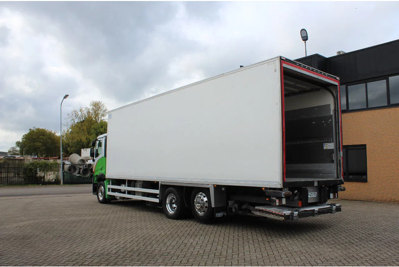 Renault T430 * RETARDER * EURO6 * CHEREAU * CARRIER SUPRA 1250MT * 6X2 * - Koelwagen vrachtwagen: afbeelding 2 Renault T430 * RETARDER * EURO6 * CHEREAU * CARRIER SUPRA 1250MT * 6X2 * - Koelwagen vrachtwagen: afbeelding 2