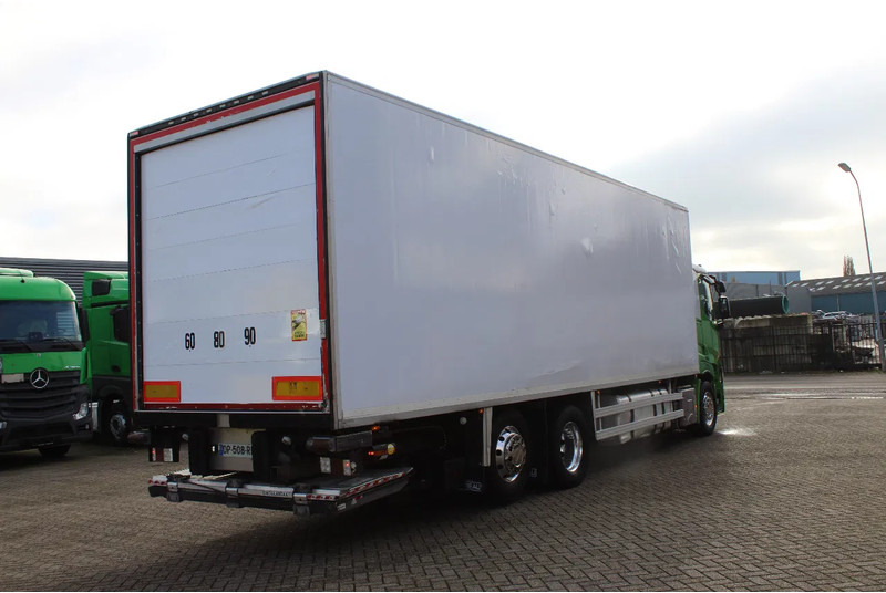 Renault T430 * RETARDER * EURO6 * CHEREAU * THERMO KING T-1200R * 6X2 * - Koelwagen vrachtwagen: afbeelding 3 Renault T430 * RETARDER * EURO6 * CHEREAU * THERMO KING T-1200R * 6X2 * - Koelwagen vrachtwagen: afbeelding 3