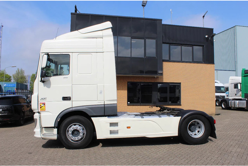 DAF XF 510 * RETARDER * 4X2 * ADR * - Trekker: afbeelding 2 DAF XF 510 * RETARDER * 4X2 * ADR * - Trekker: afbeelding 2