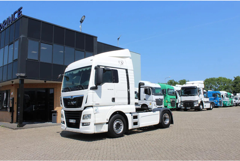 MAN TGX 18.500 * RETARDER * 4X2 * FULL SPOILER * - Trekker: afbeelding 1 MAN TGX 18.500 * RETARDER * 4X2 * FULL SPOILER * - Trekker: afbeelding 1