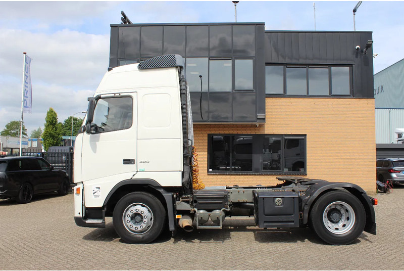 Volvo FH 12.420 * MANUAL * 4X2 * - Trekker: afbeelding 2 Volvo FH 12.420 * MANUAL * 4X2 * - Trekker: afbeelding 2