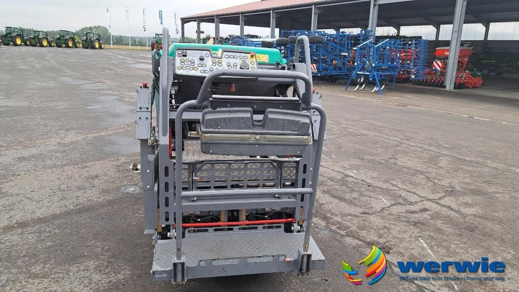 Vögele SUPER 800i - Asfaltafwerkmachine: afbeelding 3 Vögele SUPER 800i - Asfaltafwerkmachine: afbeelding 3