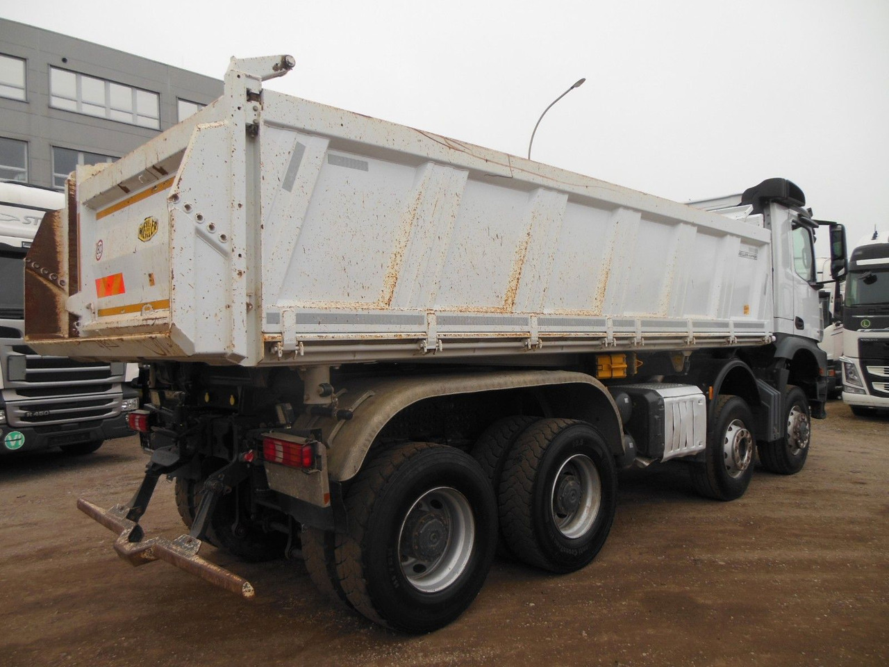 Mercedes-Benz AROCS 4151, 8X6, MEILLER, BORDMATIC, AHK - Kipper vrachtwagen: afbeelding 3 Mercedes-Benz AROCS 4151, 8X6, MEILLER, BORDMATIC, AHK - Kipper vrachtwagen: afbeelding 3