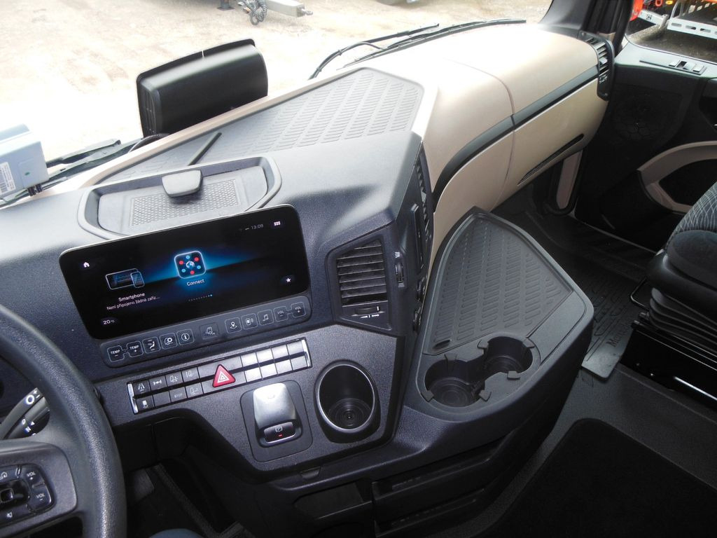 Trekker Mercedes-Benz 1848 ACTROS, LOWDECK, GIGA SPACE, STANDKLIMA Mercedes-Benz 1848 ACTROS, LOWDECK, GIGA SPACE, STANDKLIMA: afbeelding 20 Trekker Mercedes-Benz 1848 ACTROS, LOWDECK, GIGA SPACE, STANDKLIMA Mercedes-Benz 1848 ACTROS, LOWDECK, GIGA SPACE, STANDKLIMA: afbeelding 20